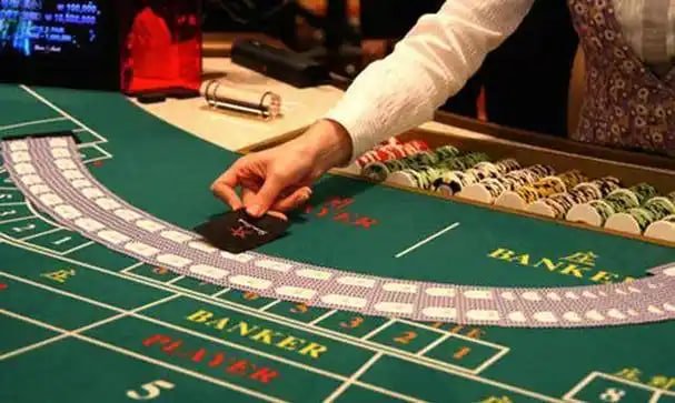Giao diện nền tảng giải trí hit club com trên điện thoại